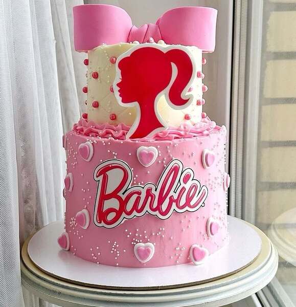 Barbie cake 28