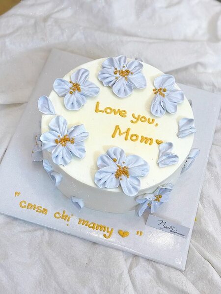 Mom cake 4