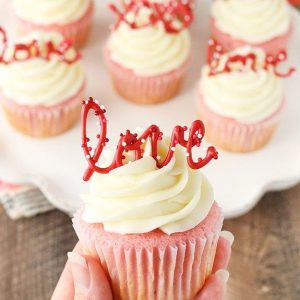 Pineapple Paradise Cupcake